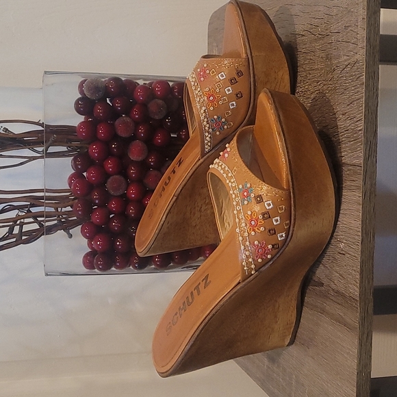 SCHUTZ Shoes - Schutz leather and wood wedge sz8